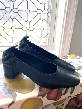 Everlane Day Heel - Black Block Heel Pumps
